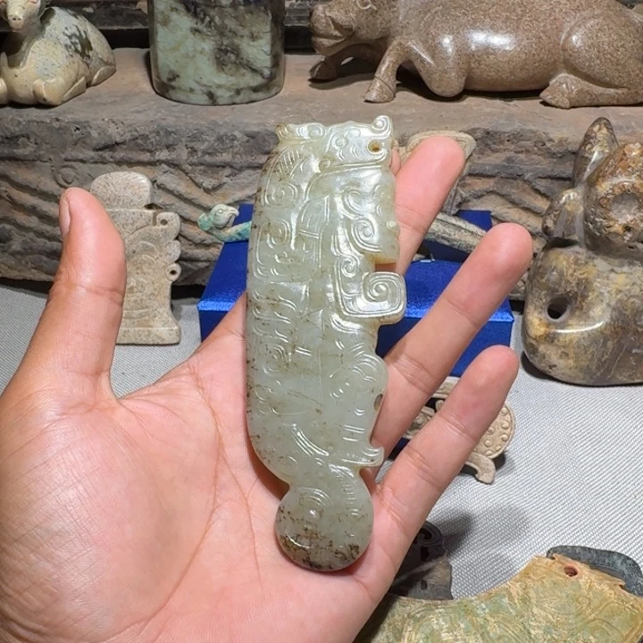 和田玉（糖玉）未镶嵌颈饰依*