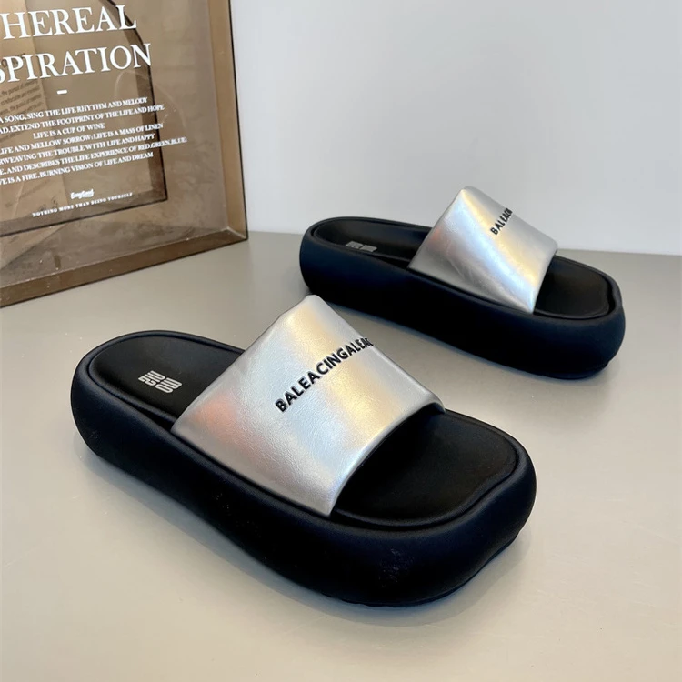 轻奢百搭小众鞋子女款爆款2025新款厚底芒果头一字拖外穿凉拖鞋潮