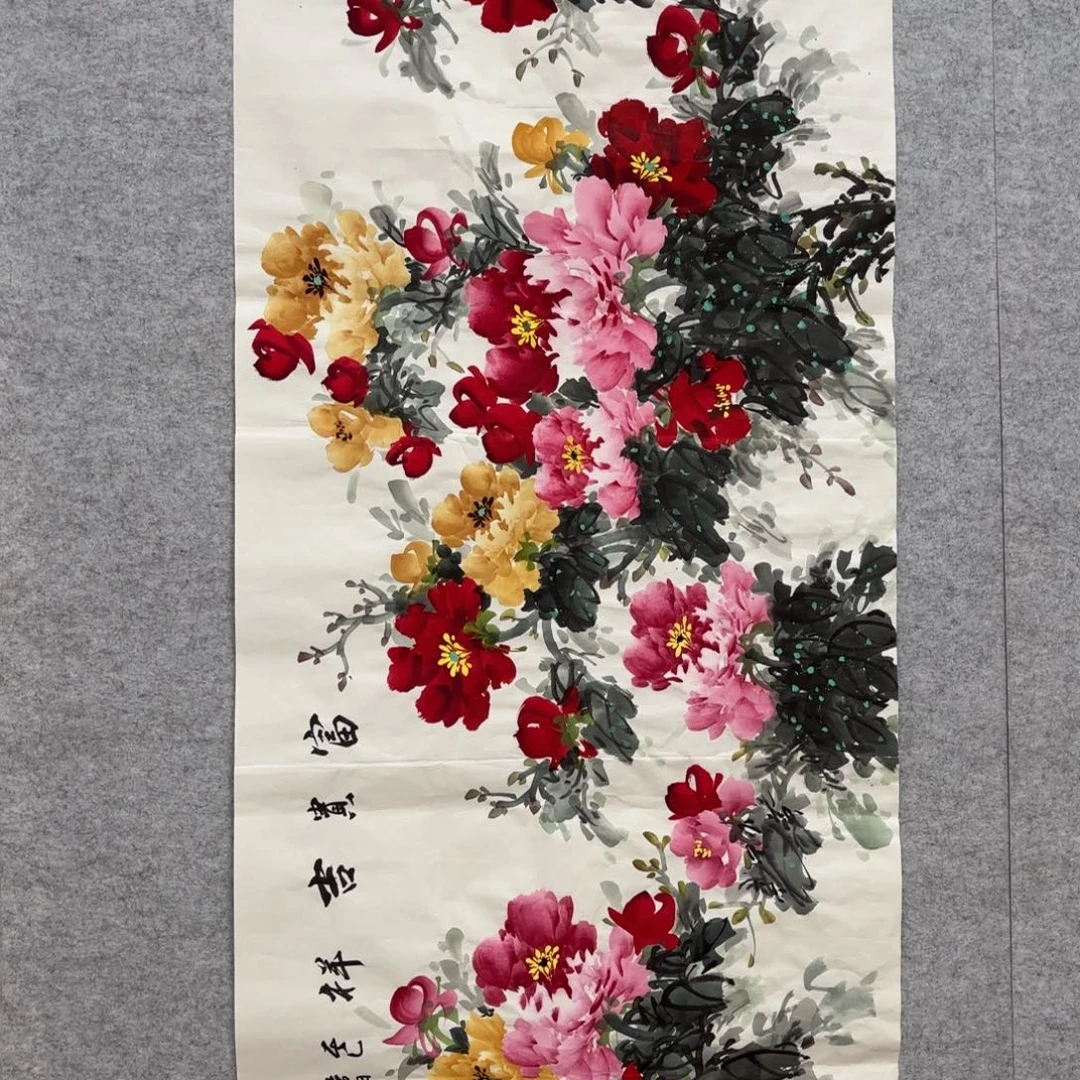 国画花鸟等图案为一体的