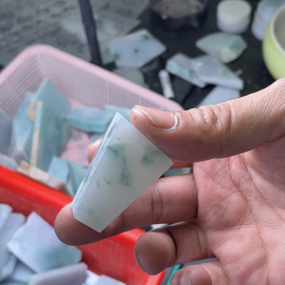 定制翡翠未镶嵌翡翠