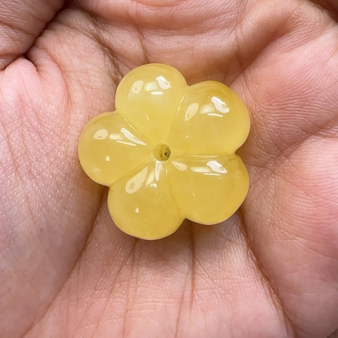 琥珀颈饰未镶嵌琥珀