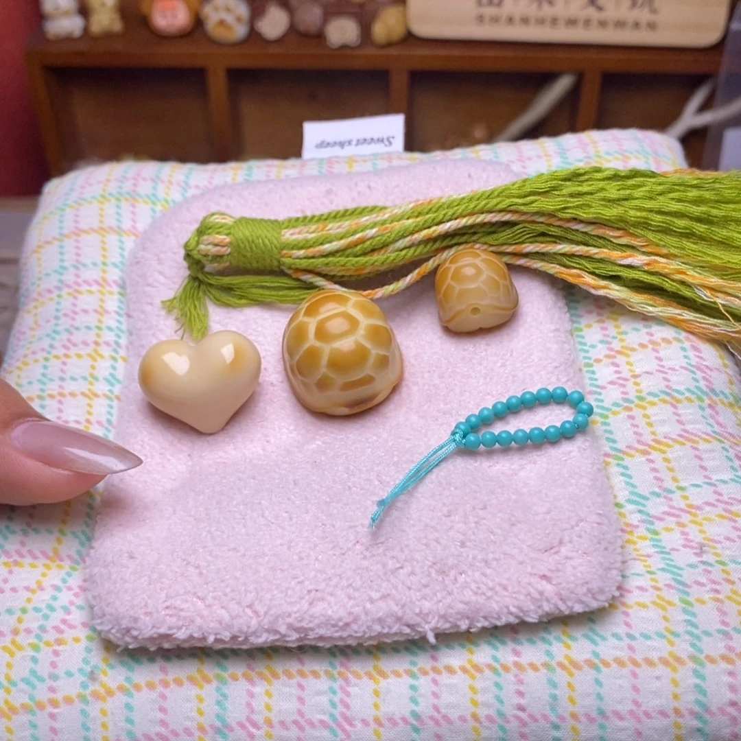 星***光吊坠猴头核桃牙果心 大富甲 小富甲 蓝卡 绿野仙踪