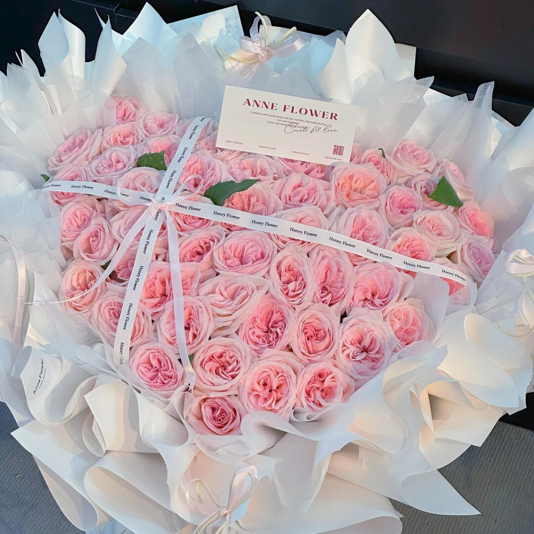 52枝粉色心形玫瑰花束