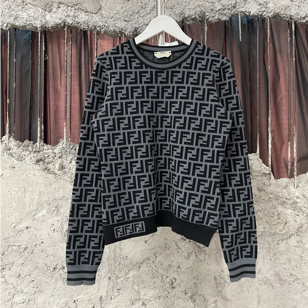 99新 FENDI/芬迪 老花毛衣/40码/99新 经典时尚潮流休闲圆领长袖