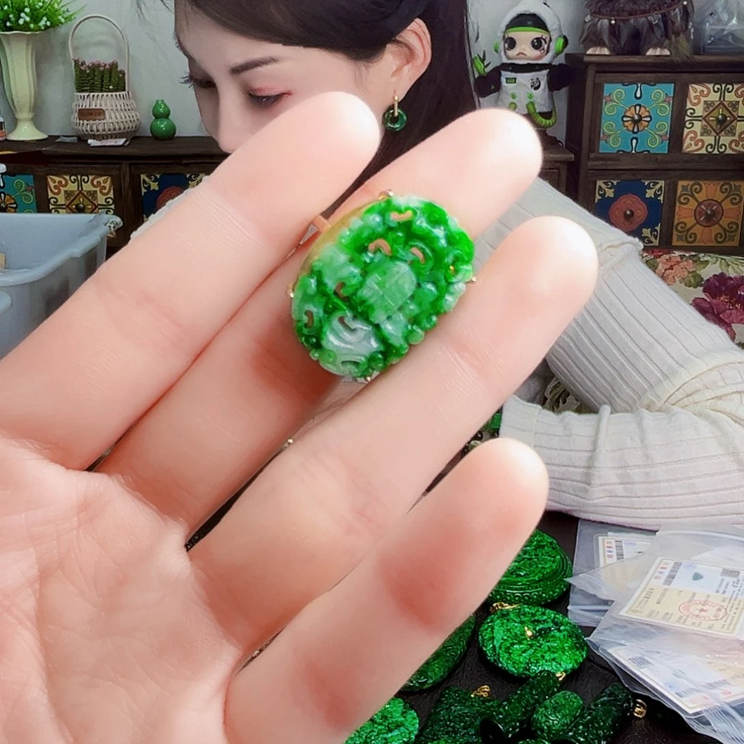 颈饰银S925镶嵌翡翠多样性