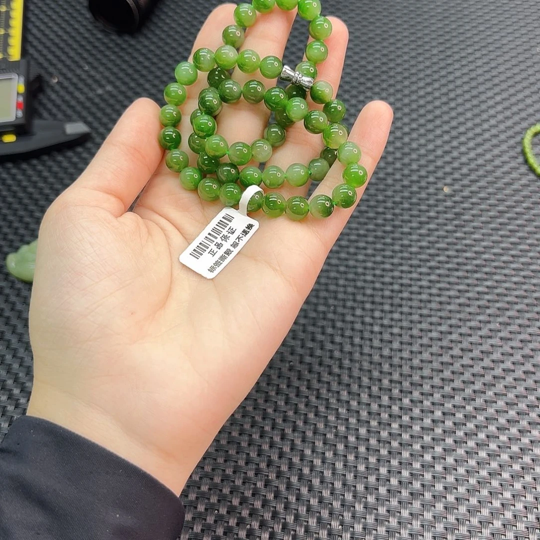 颈饰未镶嵌和田玉猫眼菠菜绿妈妈链