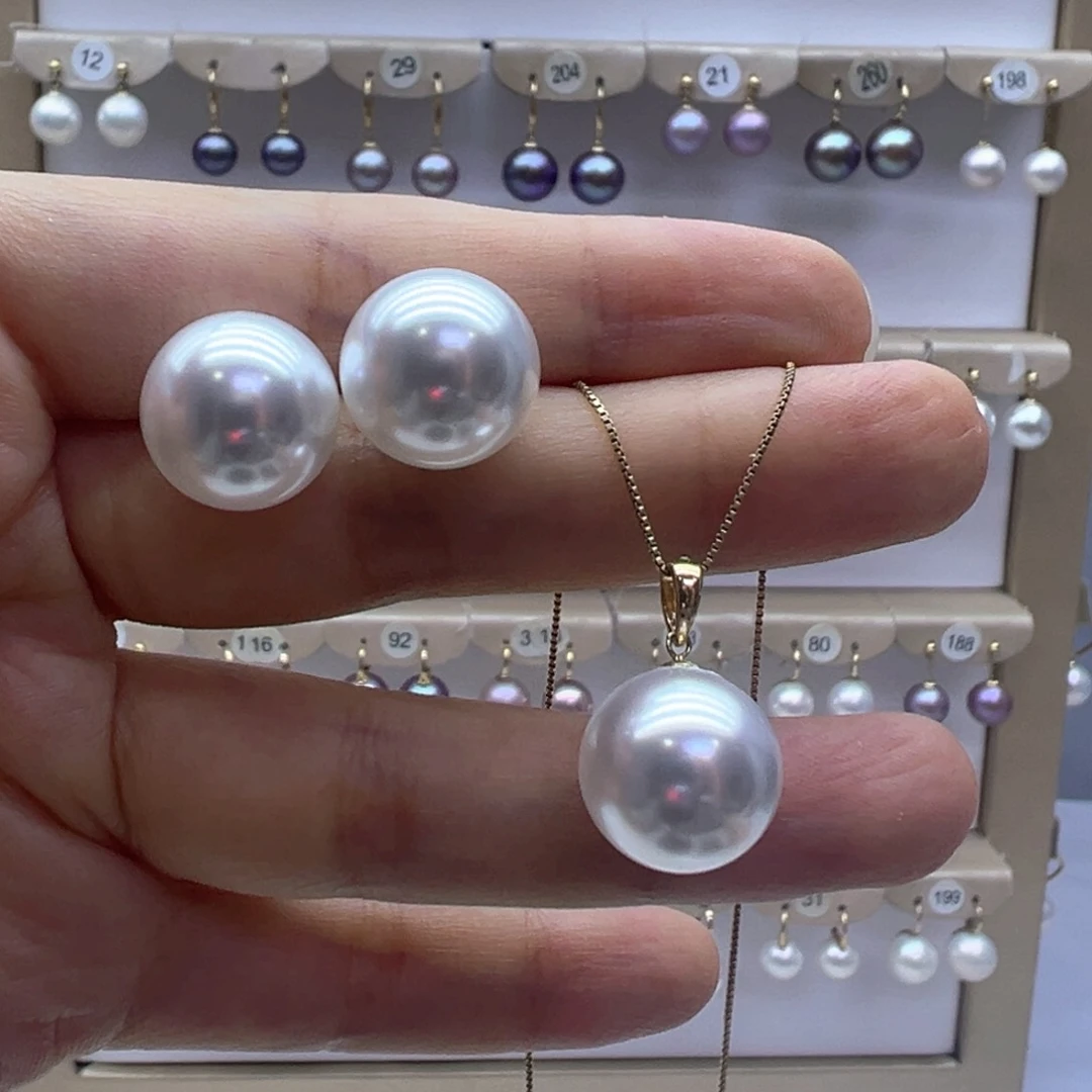 淡水珍珠18K金镶嵌吊坠(赠链)