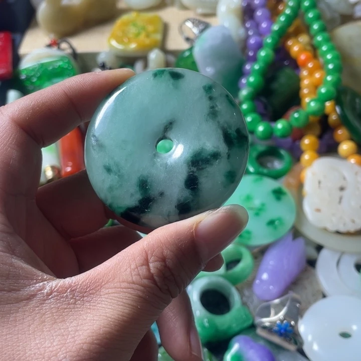 和田玉未镶嵌吊坠(不含链)