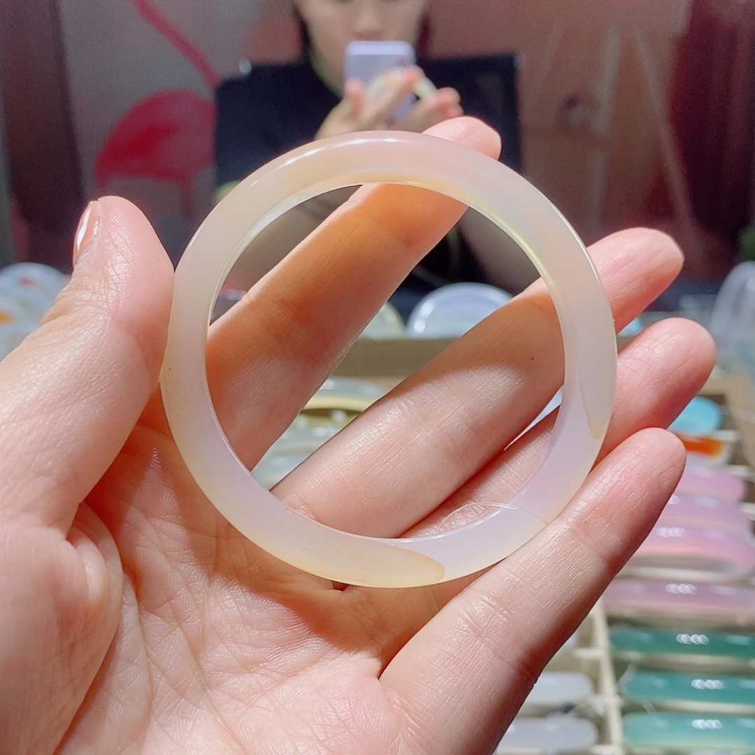 玛瑙/玉髓手镯未镶嵌