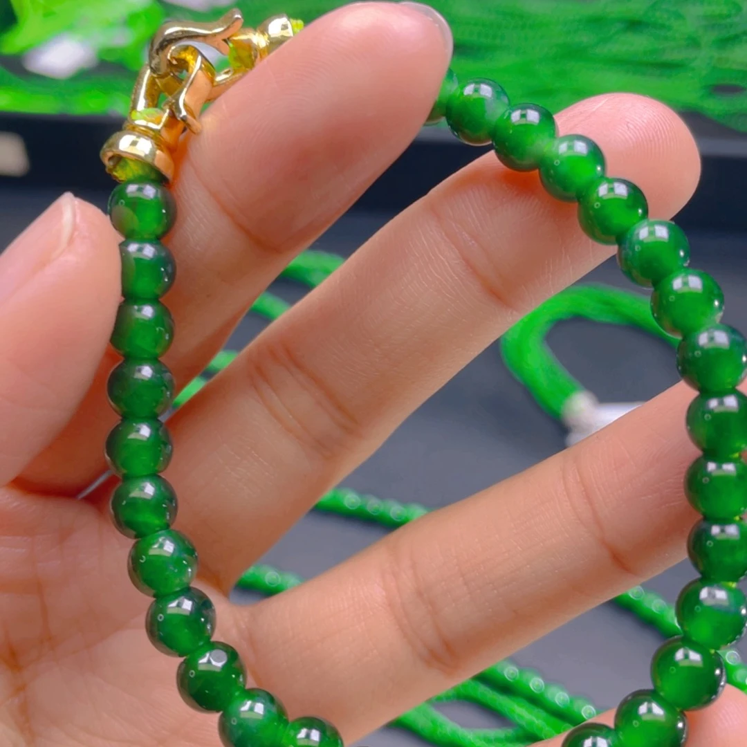 翡翠颈饰未镶嵌，1