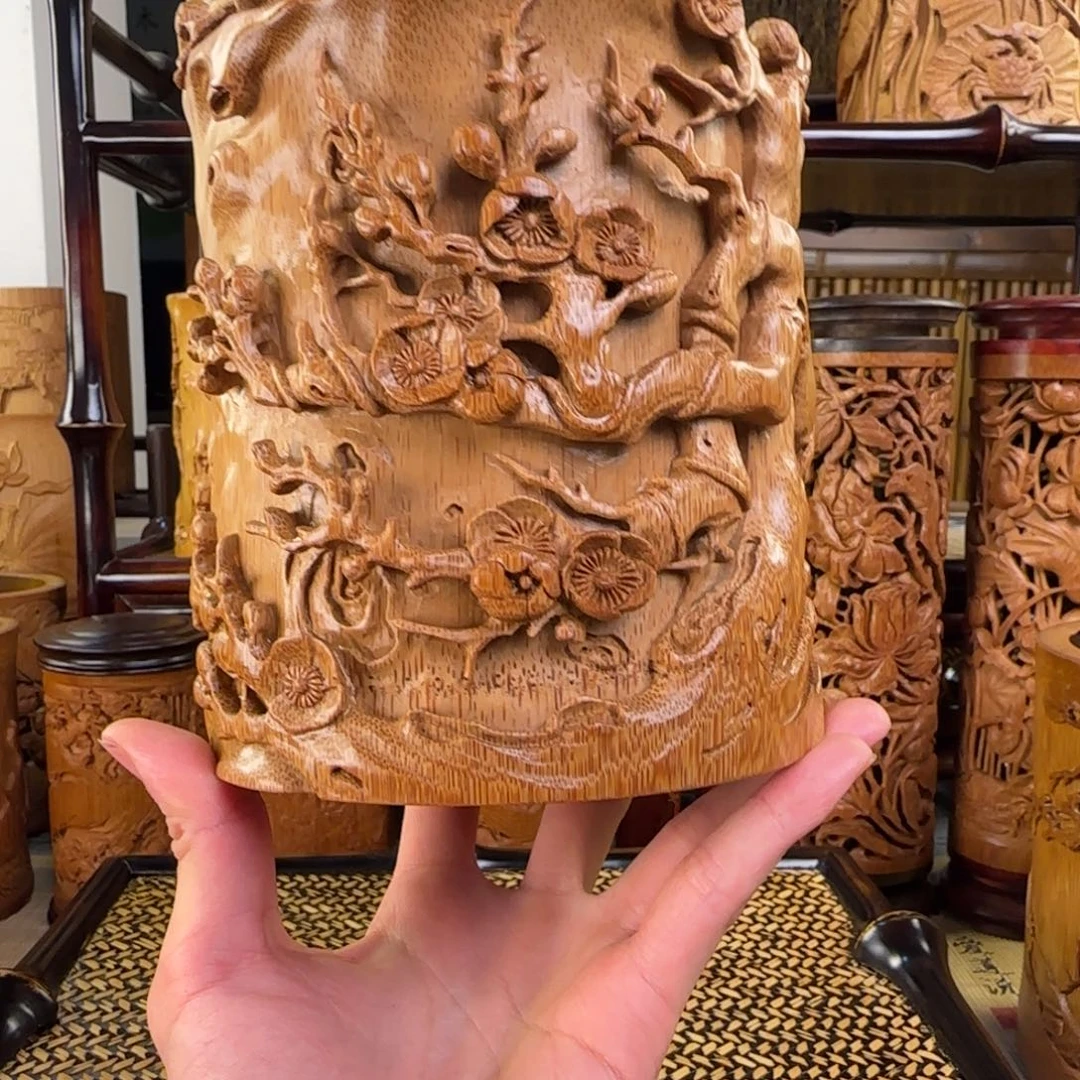 香榧木梅花大笔筒，