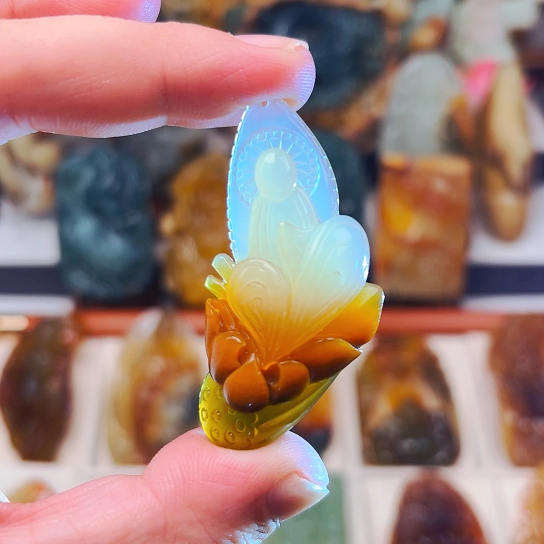 蛇纹石玉未镶嵌颈饰