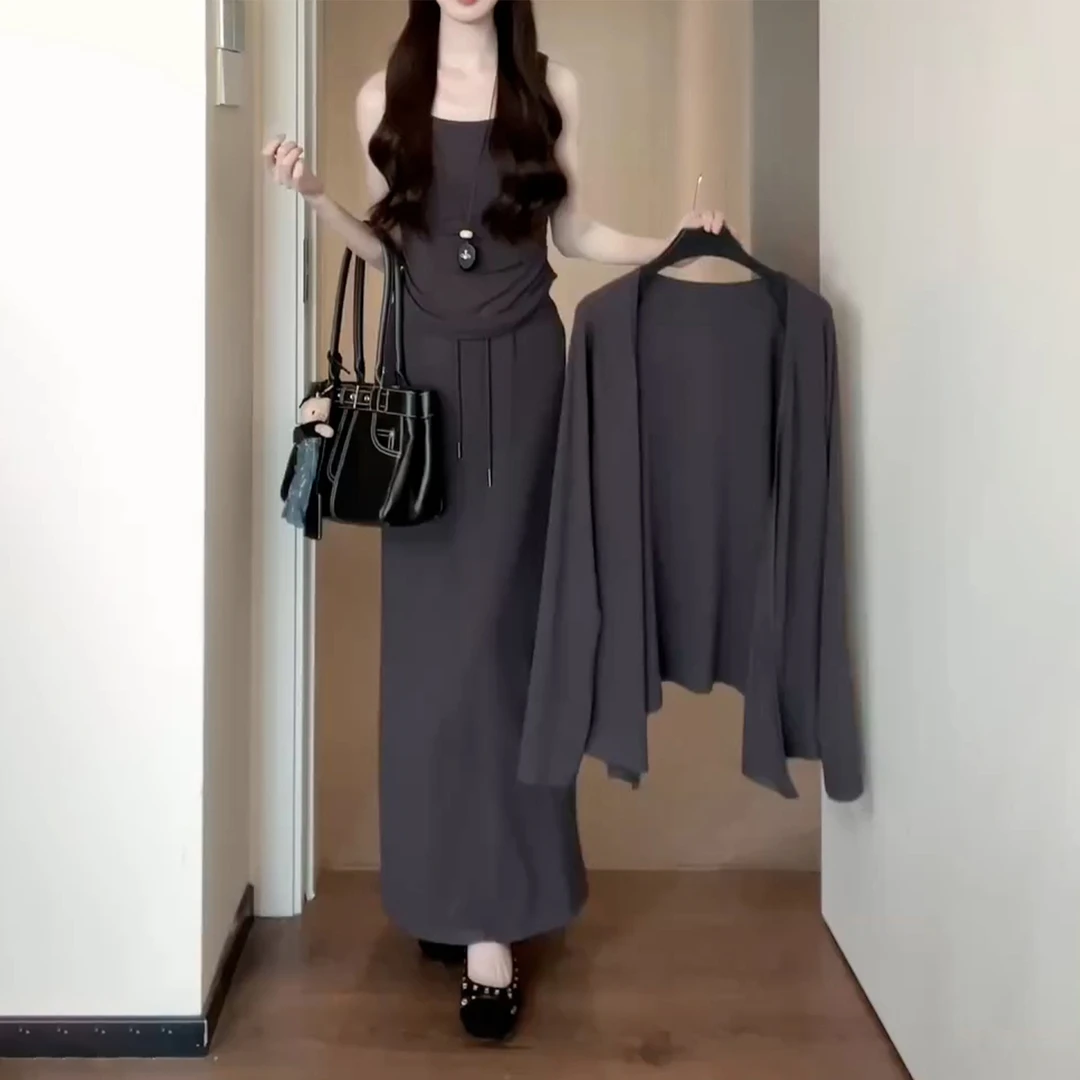 法式灰色吊带背心连衣裙子女早秋穿搭2025新款绝美巨好看长裙套装