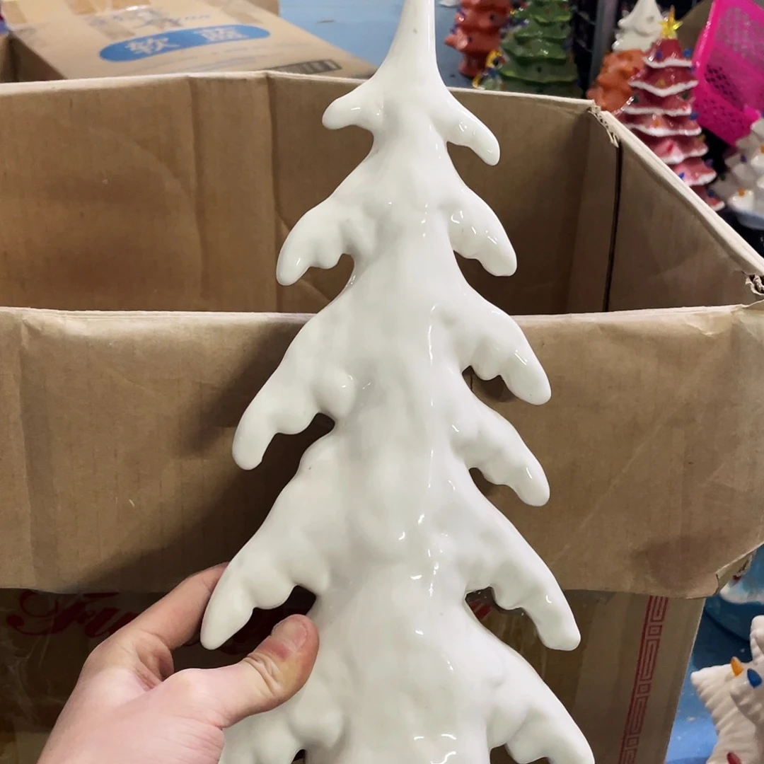 摆件      微瑕。