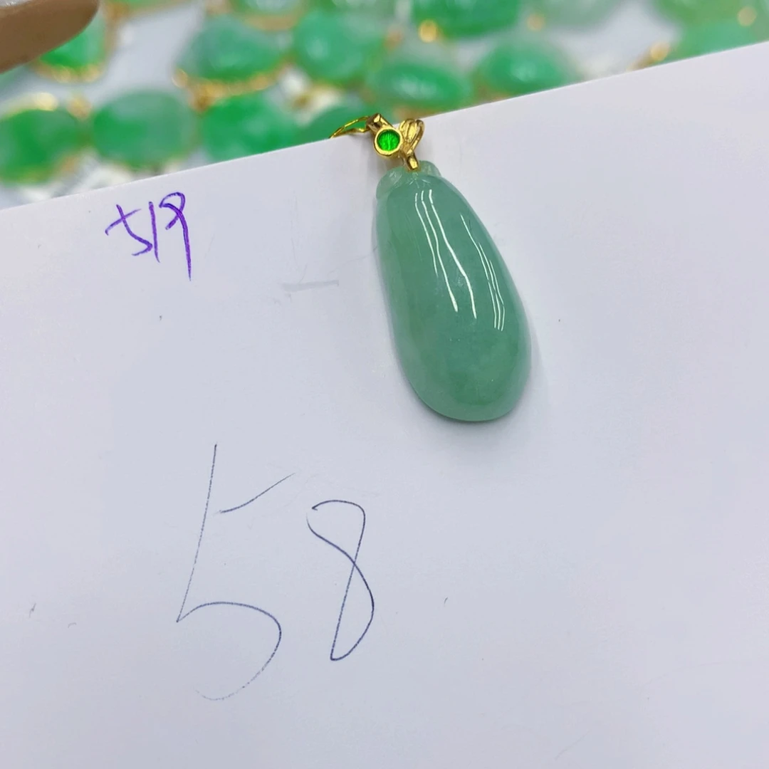 颈饰未镶嵌翡翠翡翠