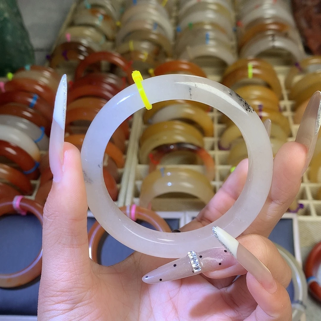 石英质玉（黄龙玉）未镶嵌手镯