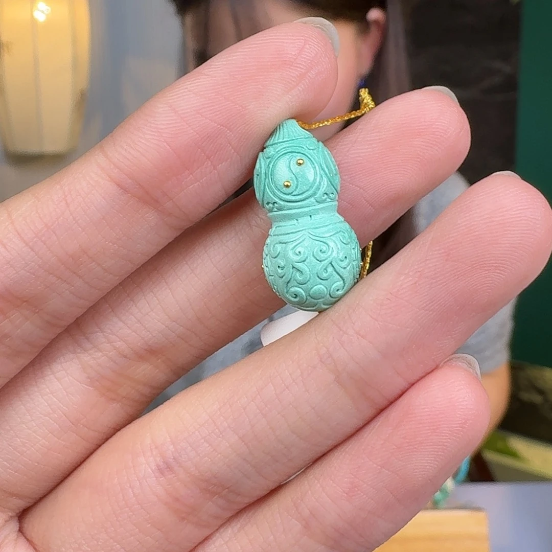 绿松石未镶嵌挂件
