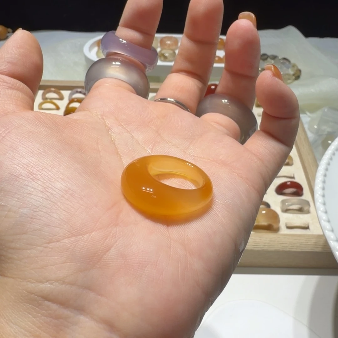 桃***L玛瑙/玉髓未镶嵌戒指