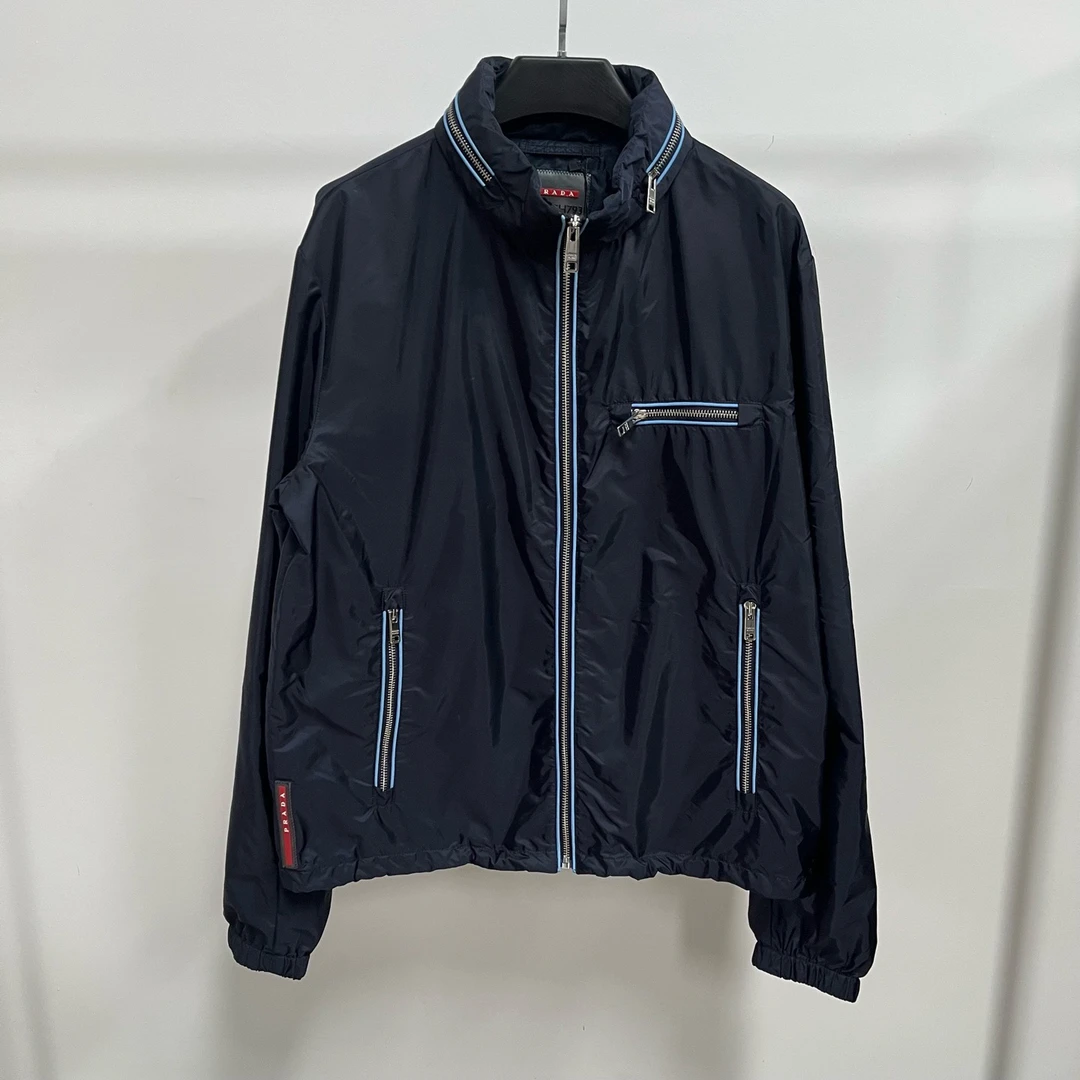 未使用 Prada/普拉达 侧边红标外套/50码/2591320