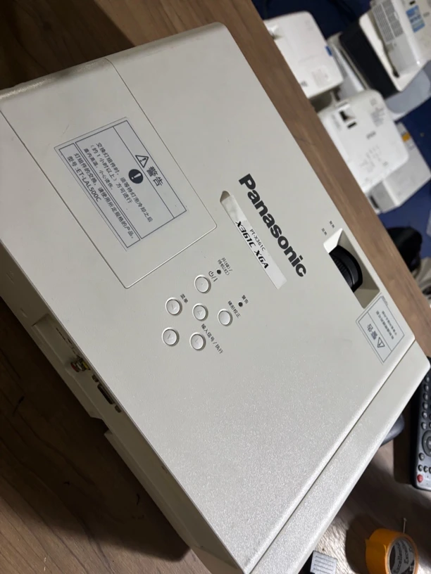 9新 Panasonic/松下 二手 松下投影仪 运费自理