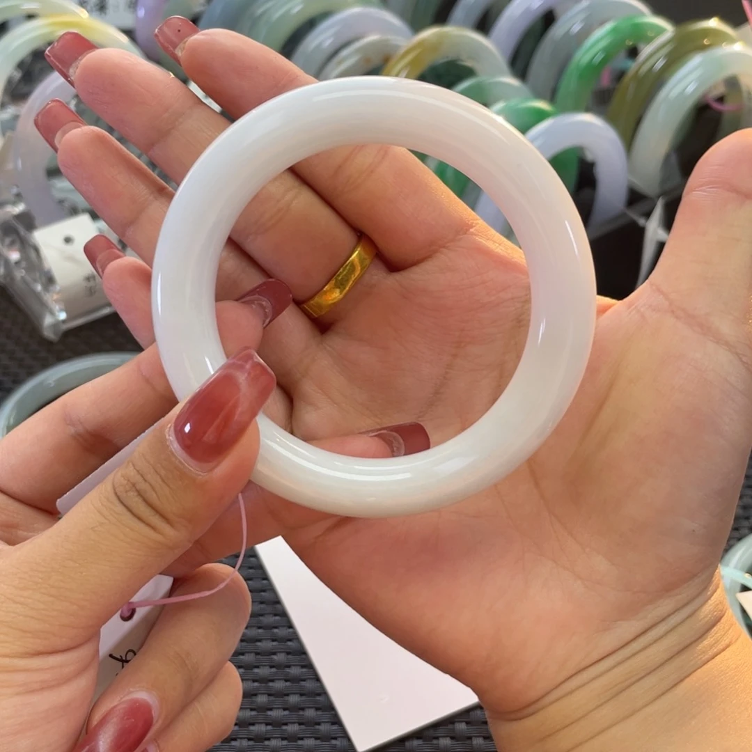 翡翠手镯未镶嵌翡翠手镯55圈