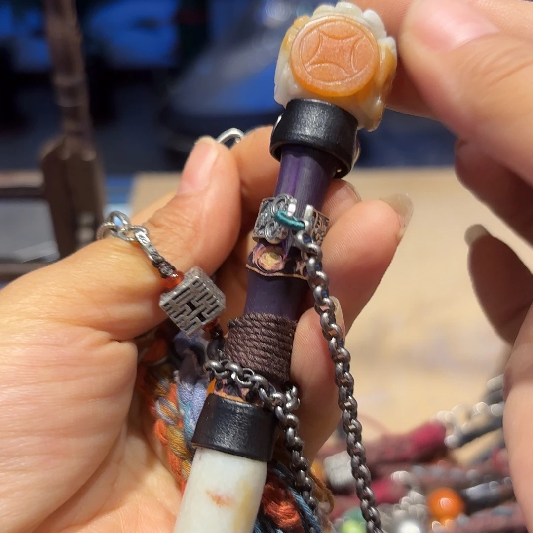 翡翠未镶嵌颈饰我