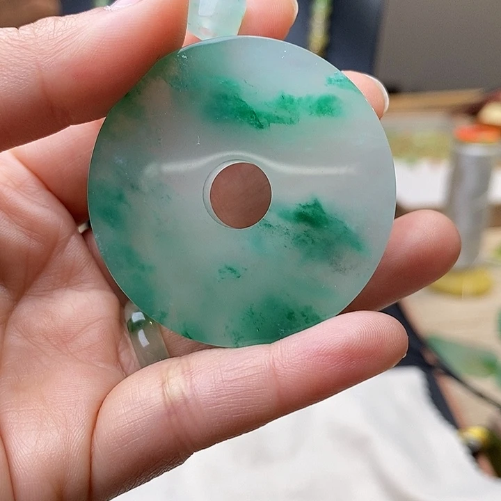 石英质玉挂件未镶嵌