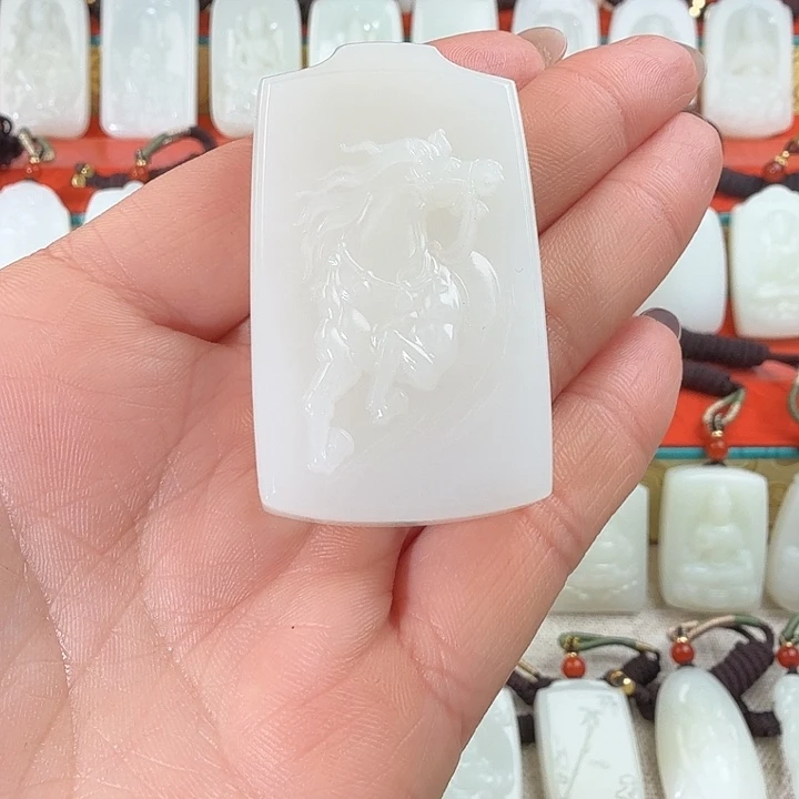 和田玉（糖玉）未镶嵌吊坠(赠链)