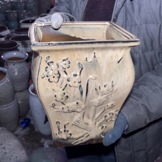 红陶口20高24瑕疵