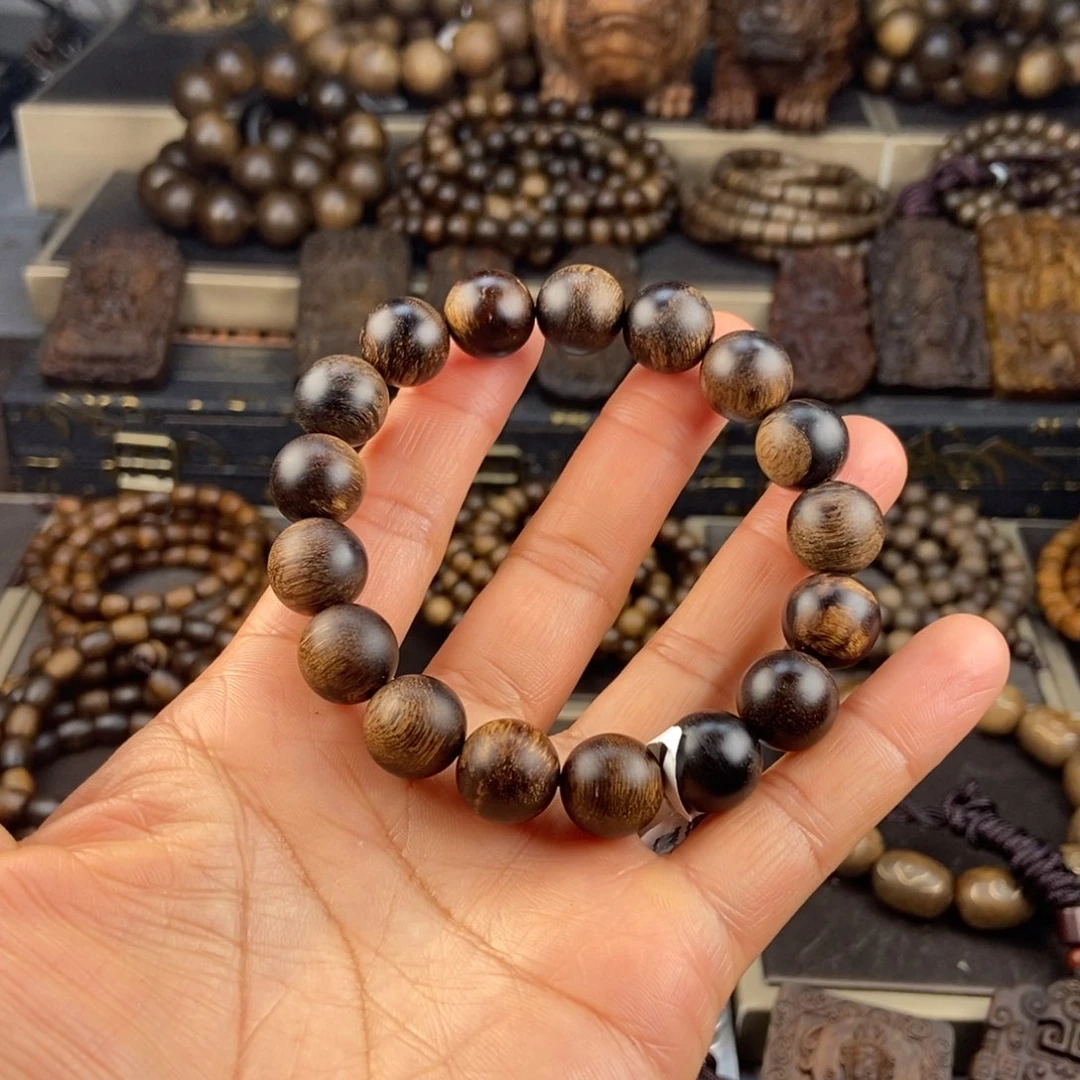 沉香手串风越南芽庄白棋玉化留疤