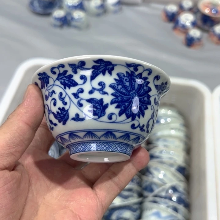 瓷片白青花缠枝莲压手杯全品