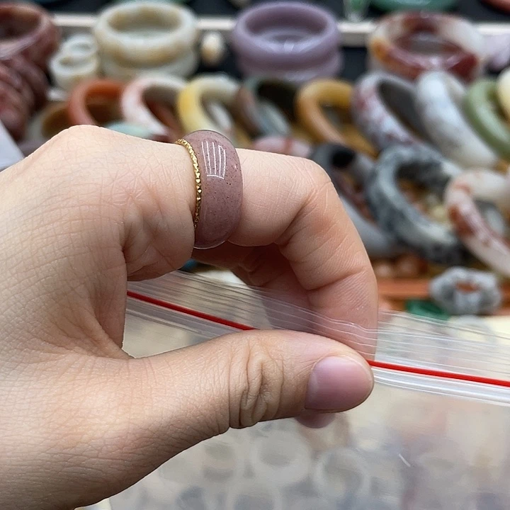 石英质玉圈口齐全未镶嵌刘*