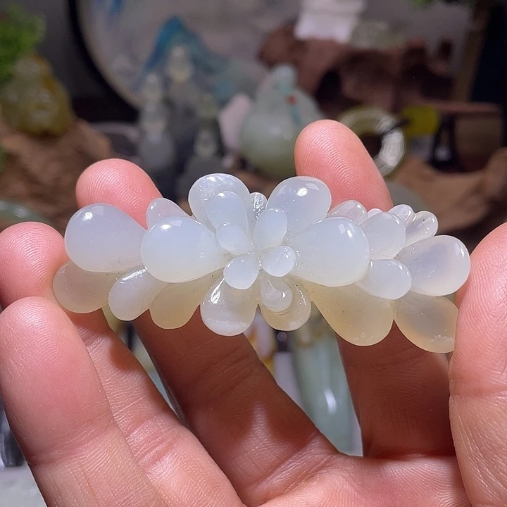 蛇纹石玉未镶嵌珠宝奇石