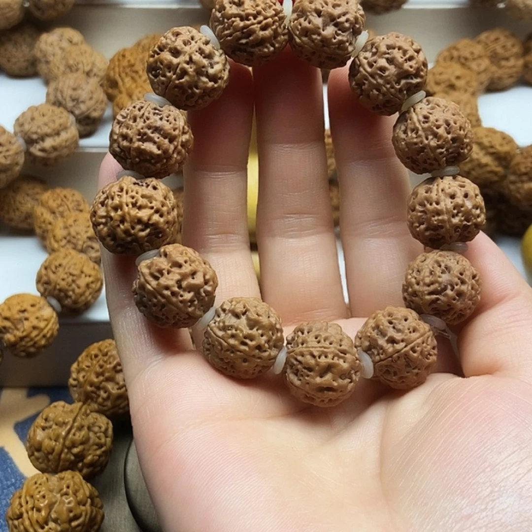 金刚菩提吊坠蜂王梅花