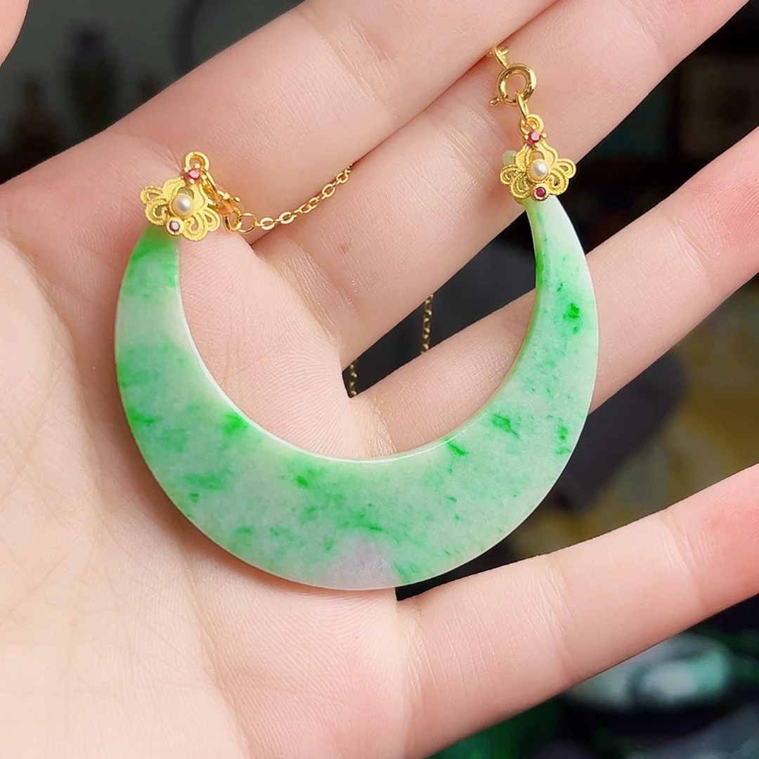 颈饰未镶嵌翡翠多样性