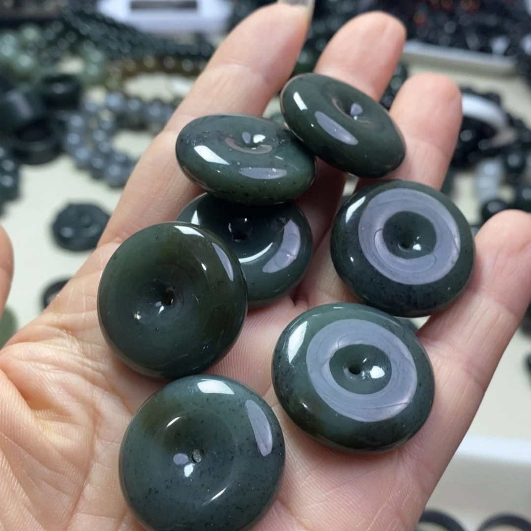 颈饰未镶嵌和田玉和田玉平安扣