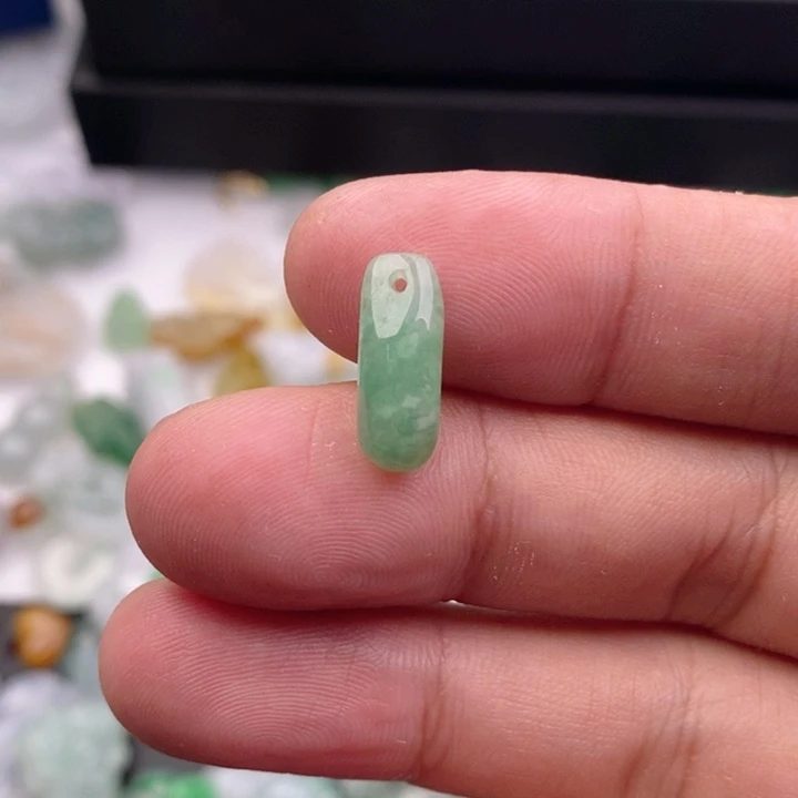 猫***鱼翡翠未镶嵌吊坠(不含链)