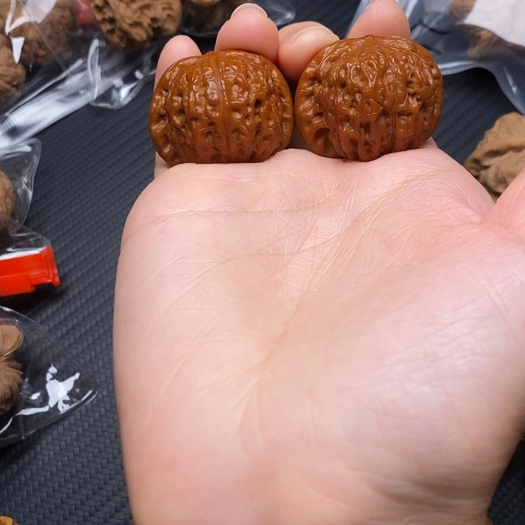 吊坠文玩核桃血麒麟35