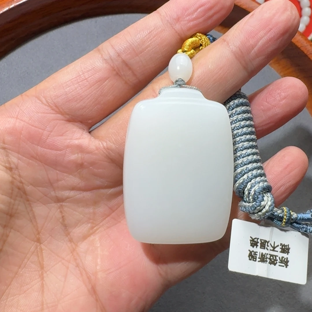 用***9和田玉未镶嵌颈饰