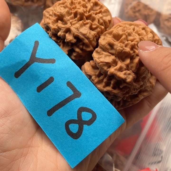 文玩核桃把件官帽