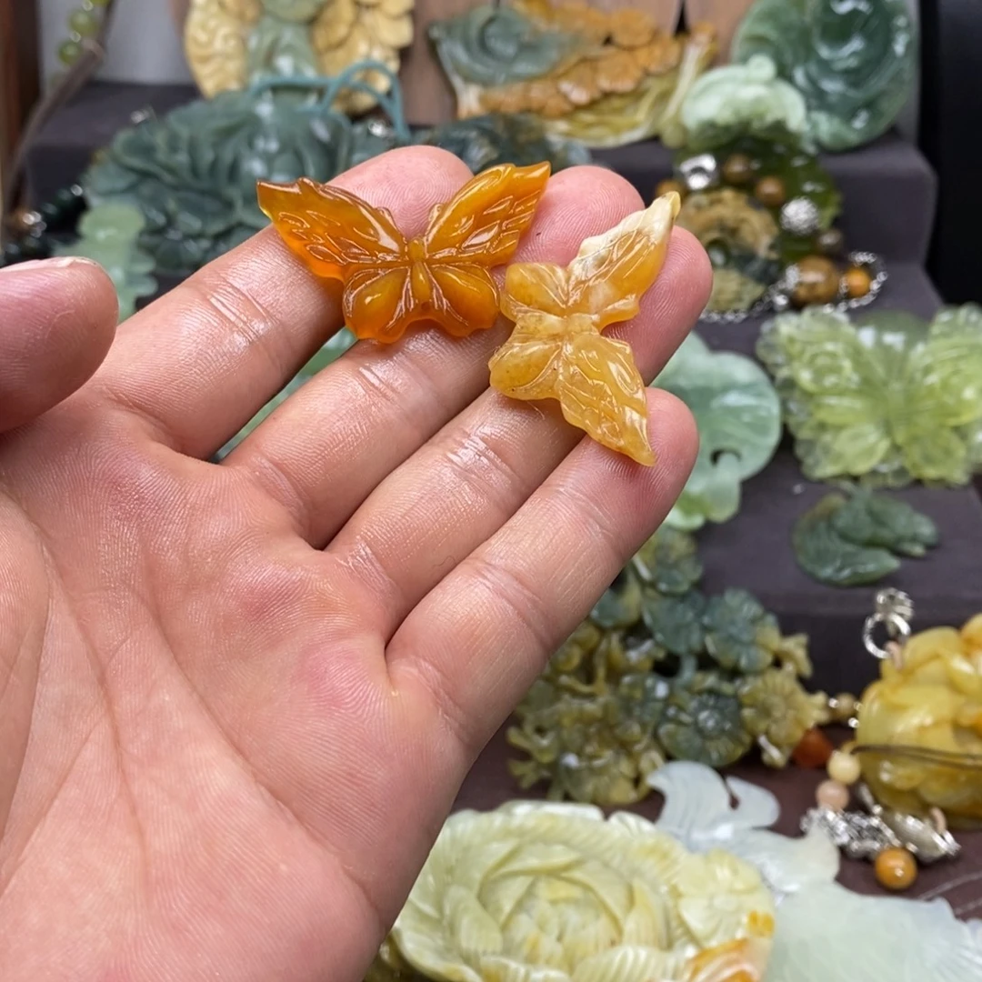 蛇纹石玉未镶嵌吊坠(赠链)