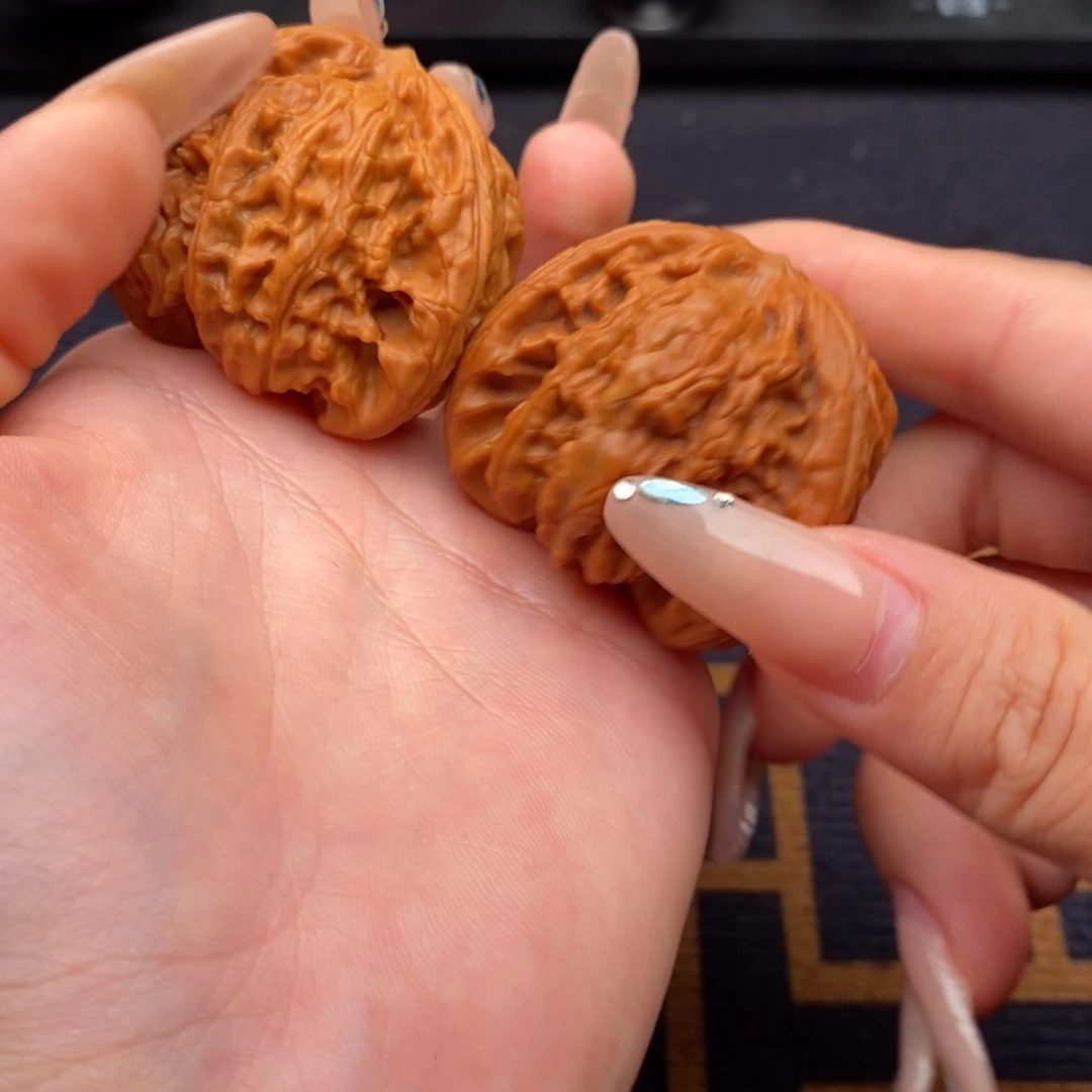 听***我吊坠文玩核桃白狮子