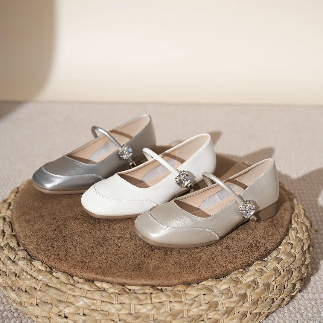 新款百搭气质单鞋浅口时尚方头小皮鞋爆款百搭软底软皮柔软舒适