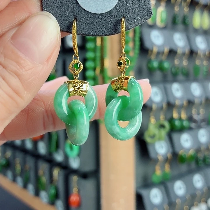 黑***虎翡翠18K金镶嵌耳饰