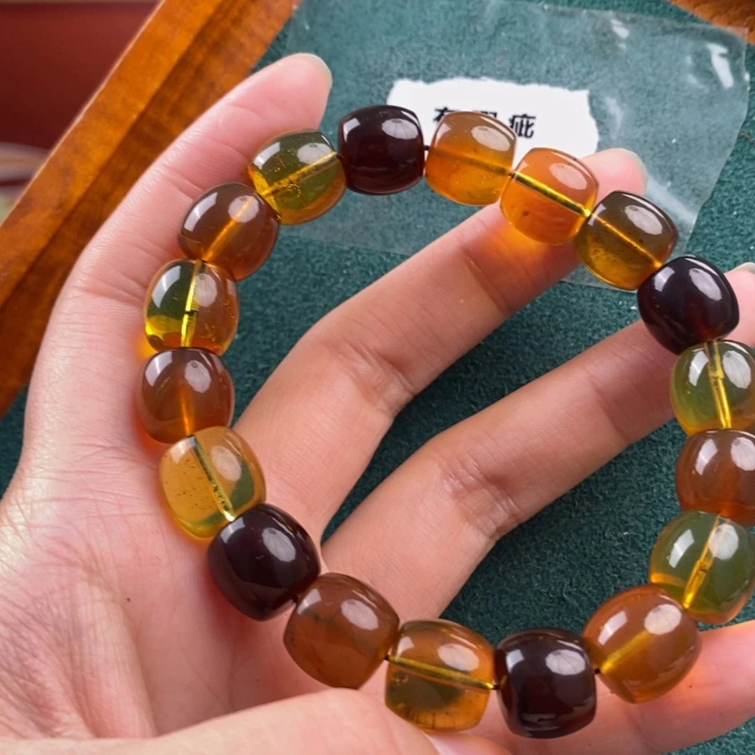 琥珀珠宝奇石未镶嵌