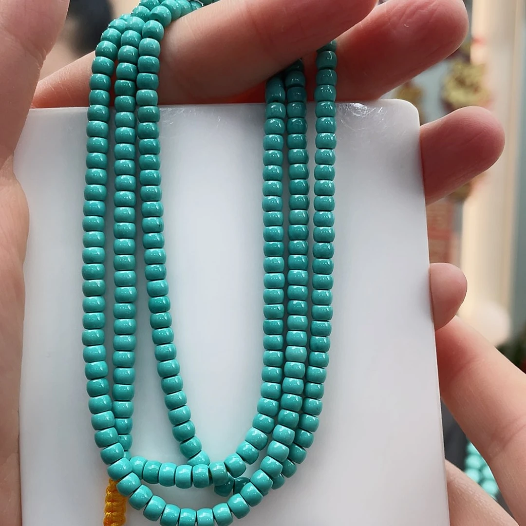 绿松石颈饰未镶嵌