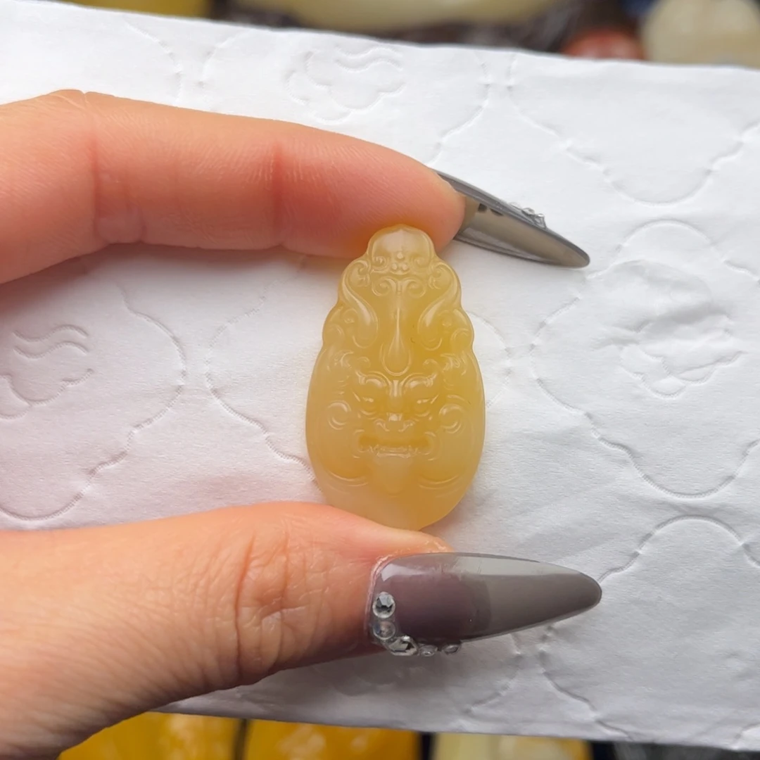 石英质玉黄蜡石吊坠未镶嵌神*