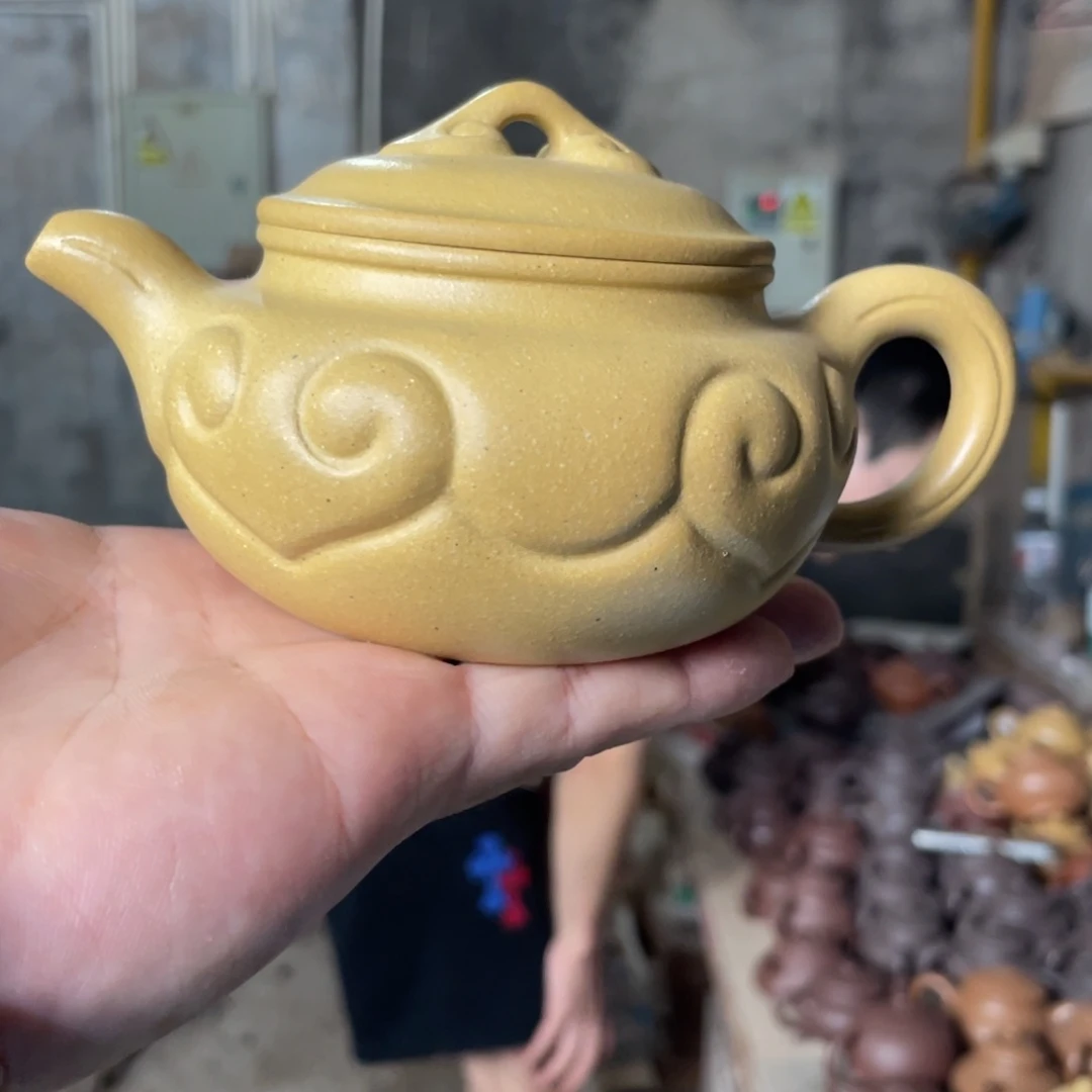 茶壶紫砂ZQ。仿古如意。本绿。全手工。220CC