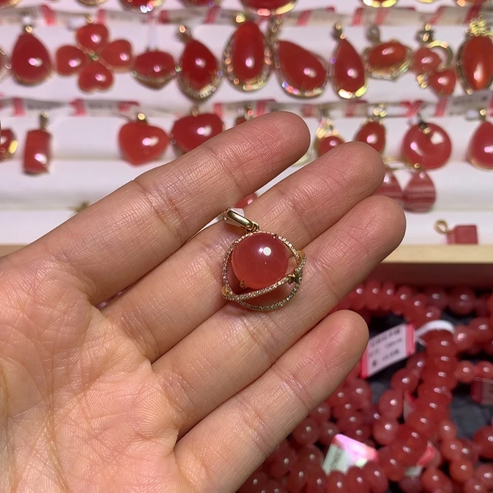 菱锰矿（红纹石）18K金镶嵌颈饰
