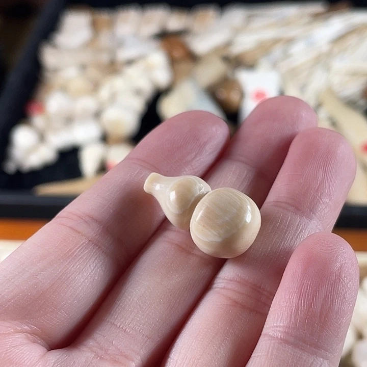 泥塑不打孔联系客服